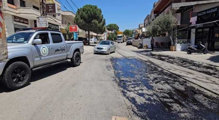 بالصور: بلدية سحمر تتابع اعمال صيانة طريقها العام بالتعاون مع وزارة الأشغال ومجلس الانماء والإعمار
