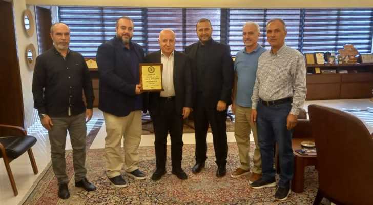 وفد من اتحاد بلديات قضاء بنت جبيل يزور رئيس مجلس الجنوب وبحث بمطالب المنطقة