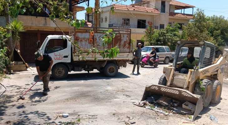 بلدية السلطانية تواصل إزالة النفايات والردميات وتعزز جهود النظافة العامة