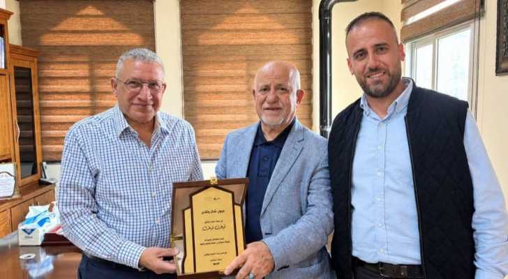 بلدية مشغرة تكرّم النائب قبلان قبلان تقديرًا لمتابعته شؤون البلدة
