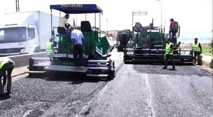 بالفيديو: وزير الأشغال وعد ووفى.. بدء أعمال تأهيل طريق العبدة-العبودية