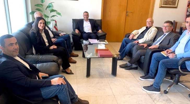 وزير الزراعة يعزّز التعاون الدولي ويبحث مشاريع مع بلديات لدعم المزارعين والقطاع الزراعي