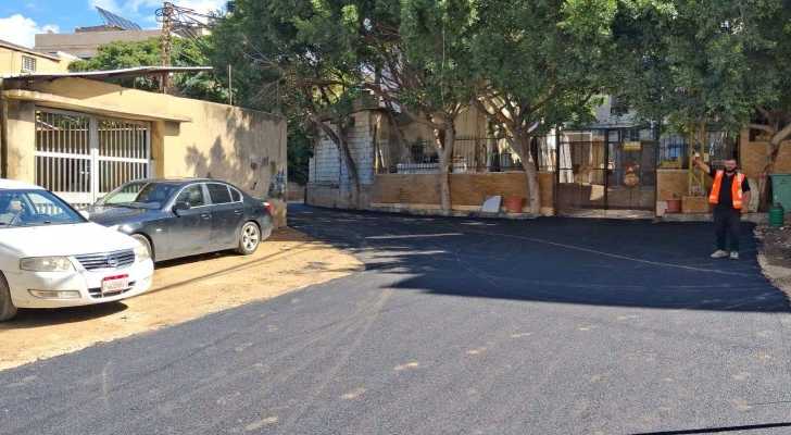 اتحاد بلديات الضاحية الجنوبية يباشر تعبيد طرق في حارة حريك وتحويطة الغدير