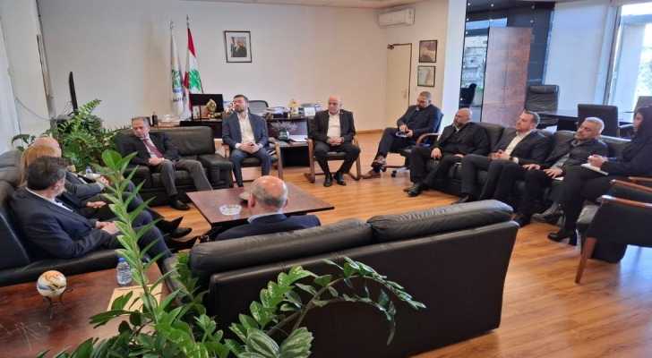 وزير الطاقة يبحث مع رؤساء بلديات كسروان ملفات خدماتية