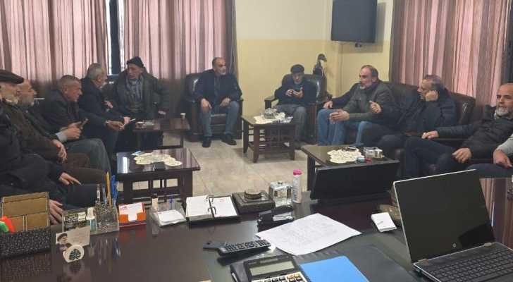 بلدية علي النهري تبحث سبل التعاون مع المدرسة الأميركية العالمية (AUS)