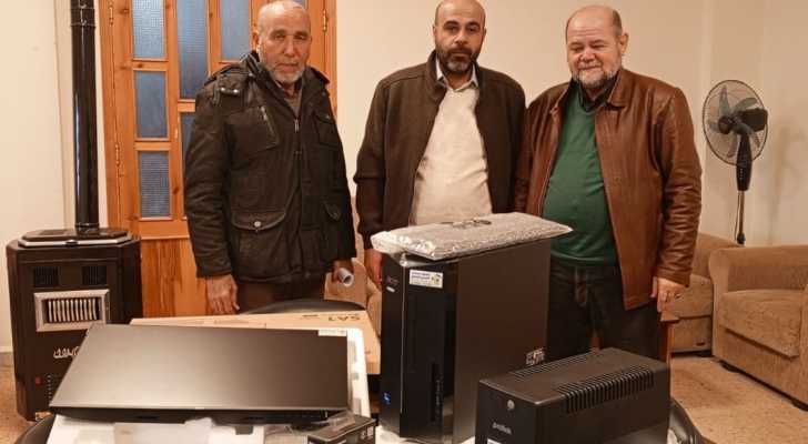 العمل البلدي في البقاع يقدم لبلدية جنتا جهاز كمبيوتر بمواصفات عالية لأرشفة المعلومات