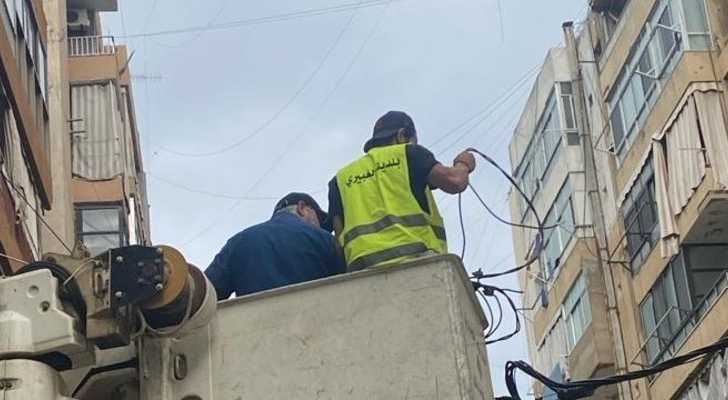 بلدية الغبيري تنفّذ أعمال صيانة لشبكة الكهرباء في الطيونة والغبيري
