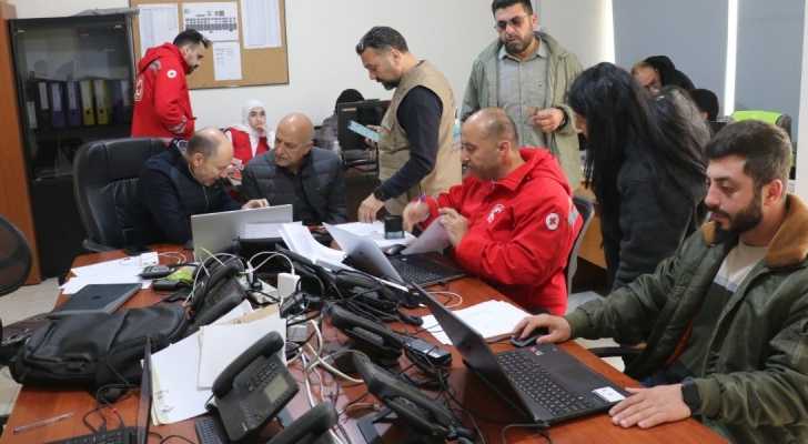 محافظ الجنوب يتفقد غرفة عمليات اتحاد بلديات صور لمتابعة شؤون النازحين