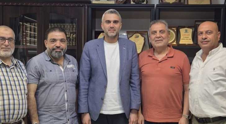 بلدية طرابلس تبحث مع بيت الزكاة الأسترالي تعزيز التعاون في المشاريع الإنسانية
