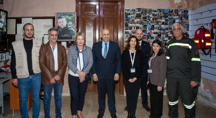 بعد تنسيق مُباشر مع بلدية برج البراجنة.. تقديم نظام طاقة شمسية لمركز الدفاع المدني