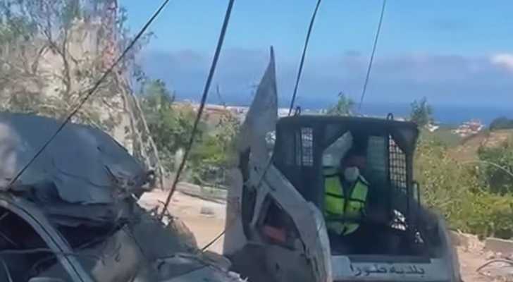 رئيس بلدية طورا من موقع الغارة: المنزل المستهدف مدني ويؤوي عائلتين