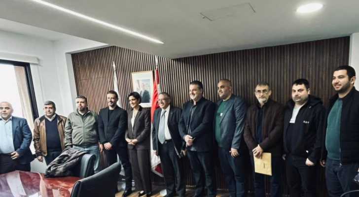وزيرة البيئة تجتمع برؤساء اتحادات البلديات ورؤساء البلديات التي تتوفر في قُراهم معامل فرز للنفايات