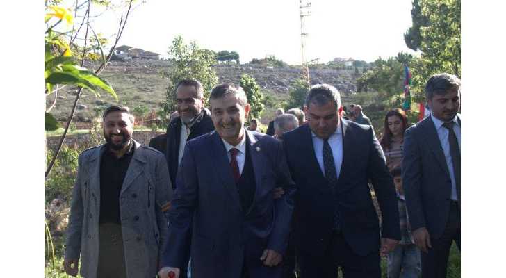 بلدية عبّا تستقبل وفداً دبلوماسياً من أذربيجان وتبحث تعزيز التعاون الثنائي