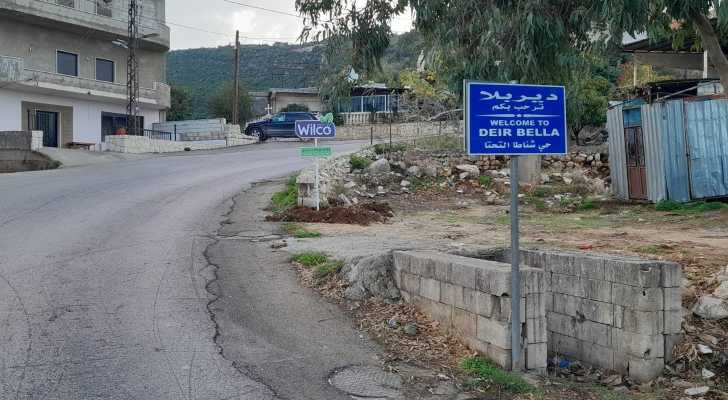 بلدية ديربلا تشجّر جوانب الطرقات في خمسة أحياء بزرع 400 نصبة صنوبر