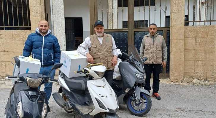 بلدية حاروف توزّع مستلزمات للنظافة وتؤكد مواصلة دعم الأهالي