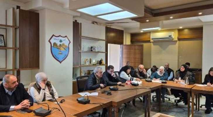 بلدية صيدا تبحث مع الجمعيات الأهلية سبل تطوير الاستجابة الإغاثية للنزوح