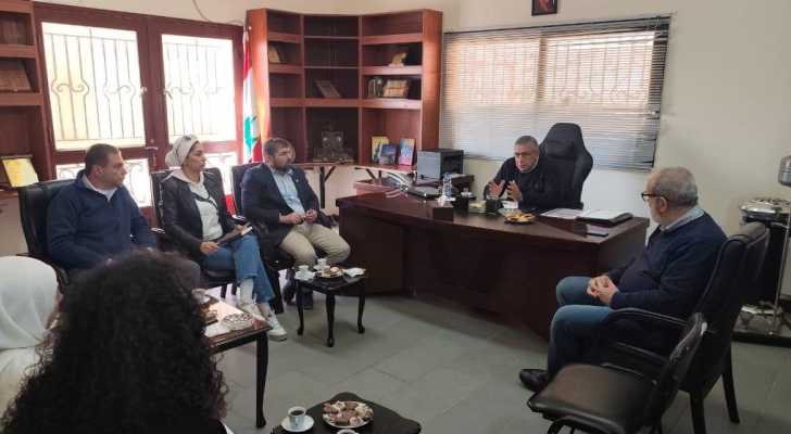 بلديّة مشغرة تؤكد تعاونها مع الصليب الأحمر الدولي لمتابعة المشاريع وحالات الطوارئ