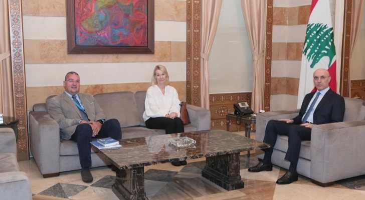 وزير الداخلية يبحث مع مفوضية اللاجئين تحديات النزوح والاستجابة الإنسانية