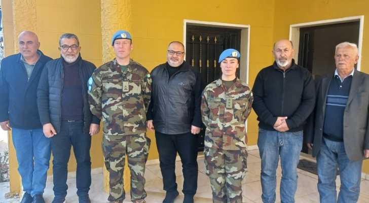 رئيس بلدية رشاف يستقبل قائد الكتيبة الإيرلندية ويبحث واقع البلدة واحتياجاتها