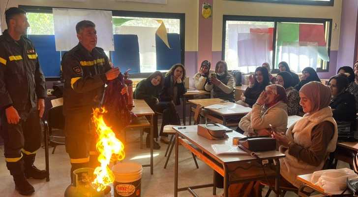 بلدية الخيام تنظم دورة إسعافات أولية للأساتذة بالتعاون مع الدفاع المدني