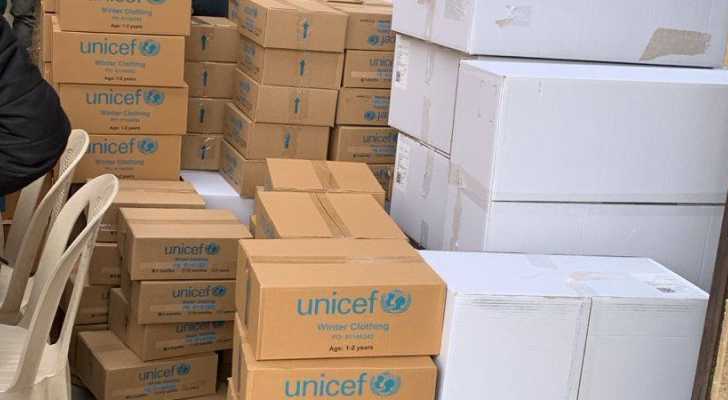 بإدارة إتحاد بلديات غربي بعلبك .. اليونيسيف يوزع حصصاً من الثياب للاطفال