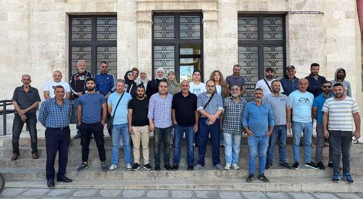 عمال وموظفو بلدية بعلبك يعتصمون للمطالبة برواتبهم المتأخرة