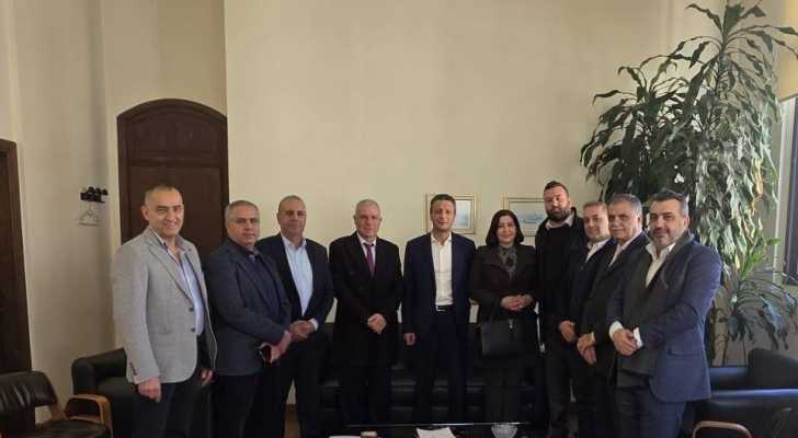 رؤساء بلديات الغرب الأعلى والشحار يبحثون مع مجلس الإنماء والإعمار ملفات إنمائية
