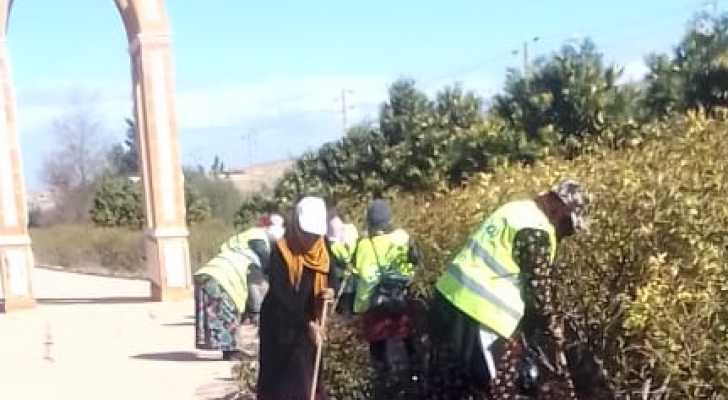 حماية للأراضي الزراعية.. بلدية الهرمل تنظم حملة تنظيف أقنية الري 