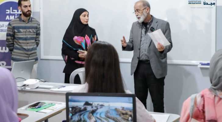 رئيس اتحاد بلديات بعلبك يطلق دورة اتقان مهارات الكمبيوتر