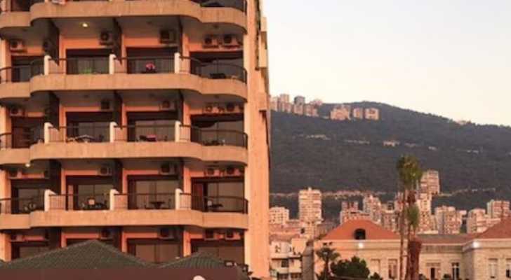 بلدية جونية: إخلاء احترازي لمحيط فندق Holiday Suites بعد اتصال مجهول