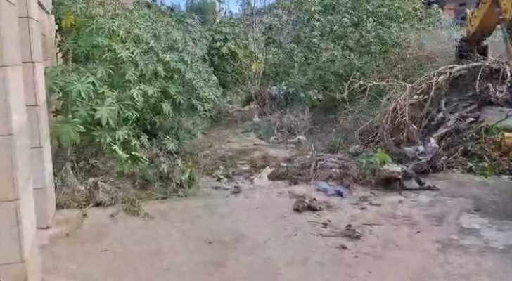 بلدية جويا تواصل جهودها لصيانة مجاري المياه وضمان السلامة العامة