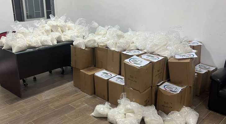بلدية عين المير تواصل توزيع الحصص الغذائية بدعم من اتحاد بلديات منطقة جزين