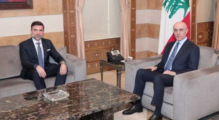 وزير الداخلية والبلديات يبحث شؤون بلدية وخدماتية مع وفود نقابية ورسمية