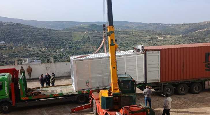 بلدية حانين توزع 10 بيوت جاهزة على عائلات متضررة بدعم من جمعية الإمام الحسن – أستراليا