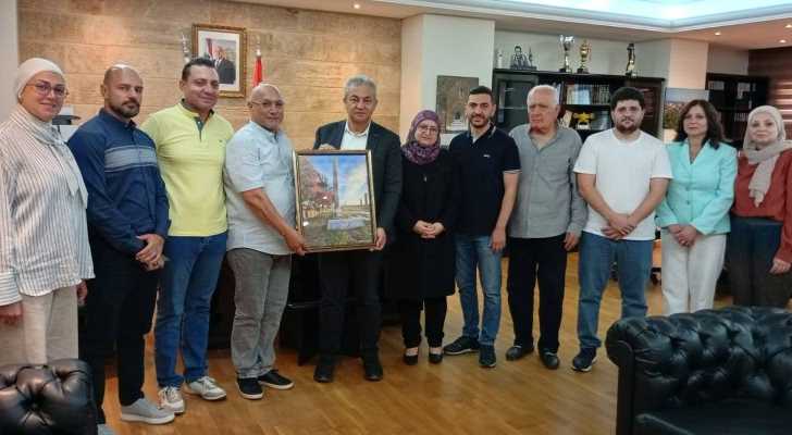 وفد من بلدية صور يزور بلدية صيدا ويشيد بدورها في احتضان النازحين خلال الحرب