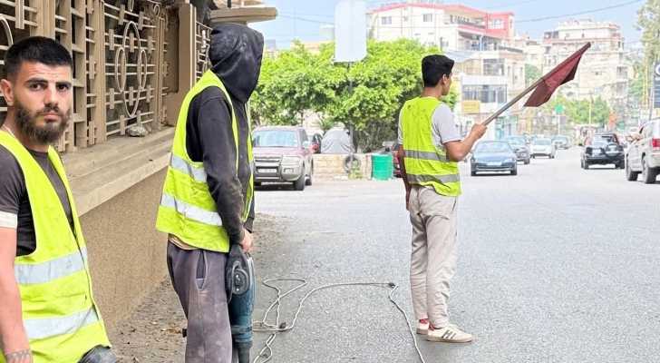 بلدية الشويفات تستأنف أعمال تأهيل طريق صيدا القديمة