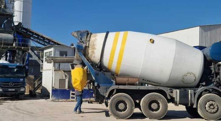 إجراءات ميدانية لبلدية الشويفات لضبط مخالفات تسرّب الباطون على الطرقات