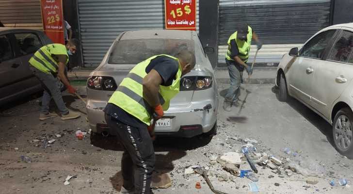 رفع الركام وإعادة فتح الطريق بعد الاستهداف في حارة حريك