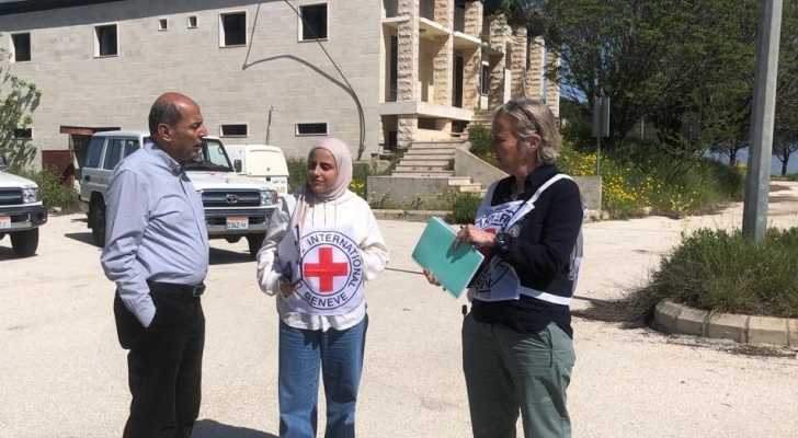 بالصور: اتحاد بلديات جبل عامل يرافق اللجنة الدولية للصليب الاحمر في زيارة تفقدية لمحطة الطيبة