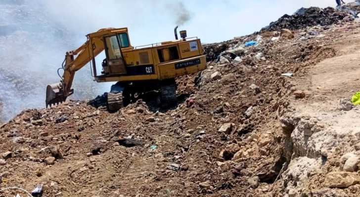 بلدية الشهابية: حريق مكب النفايات ليس ناتجًا عن أعمال البلدية وفرق الإطفاء تواصل أعمالها