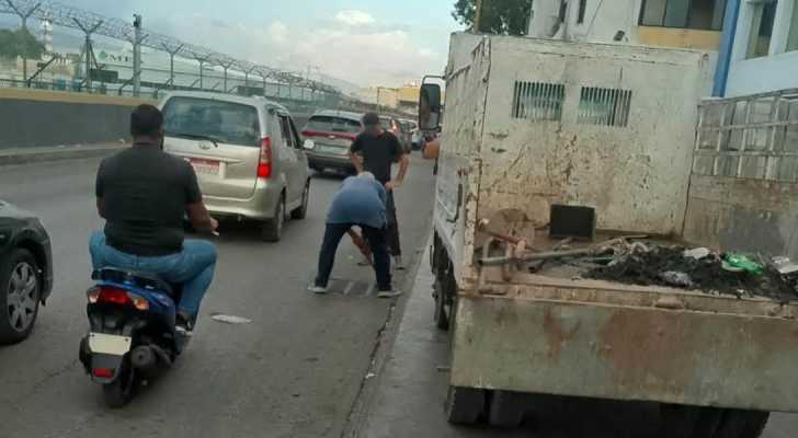 بلدية المريجة تحويطة الغدير والليلكي تنظّف أقنية مياه الأمطار وتؤهّلها