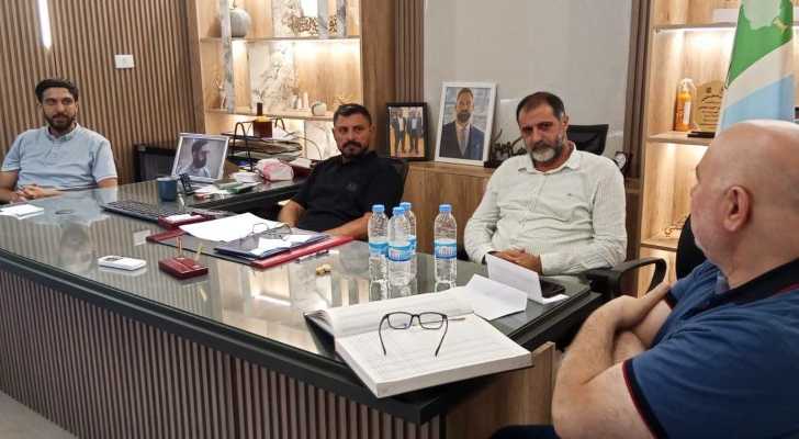 المجلس البلدي في العباسية يعقد أولى جلساته بعد العدوان ويقر أولويات المرحلة المقبلة