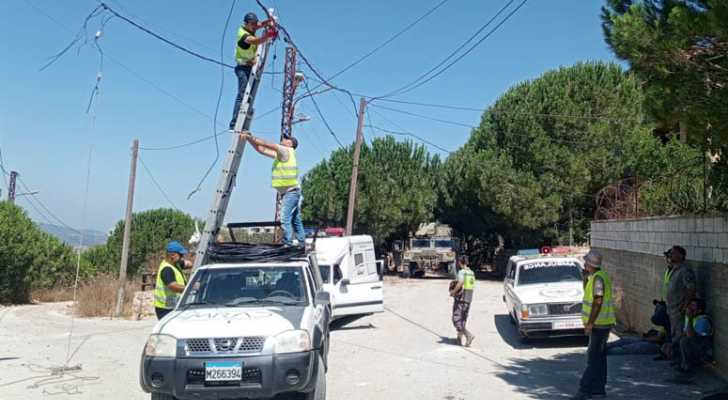 بالصور: البلديات الجنوبية صامدة رغم التهديد .. فرق الصيانة والاطفاء والانقاذ والاسعاف دائماً حاضرة