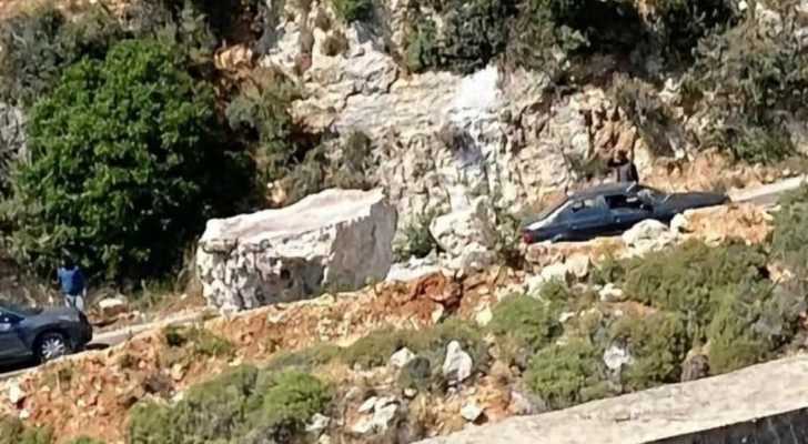 اتحاد بلديات الكورة وبلديتا دده وقلحات يبحثون إجراءات السلامة بعد سقوط صخرة على طريق دده - البلمند