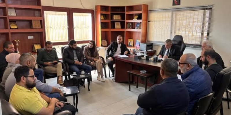 بلدية مشغرة تناقش تركيب 200 جهاز إنارة على الطاقة الشمسية في الطرقات الرئيسية