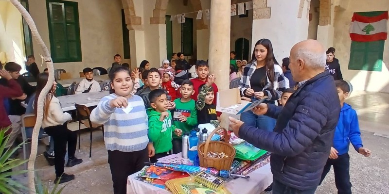 بلدية صور تشارك طلاب معهد الدعم المدرسي فطورًا صباحيًا تشجيعيًا
