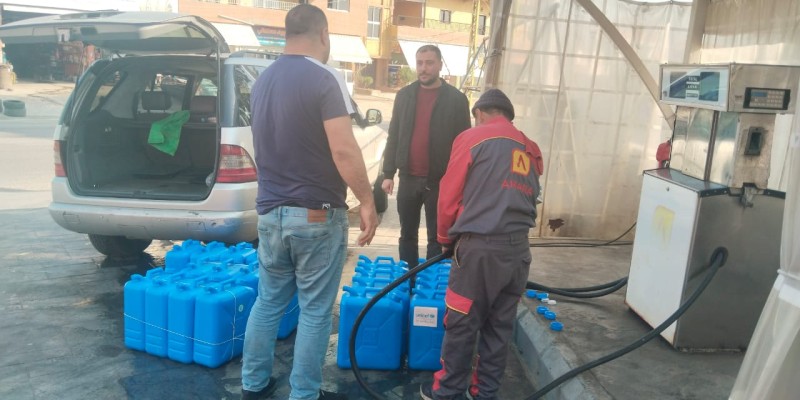 بلدية راميا تبدأ توزيع المازوت على النازحين وتستعد لتأمين بونات الغاز قريبًا