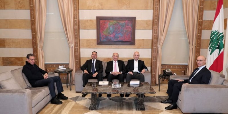 الوزير الحجار عرض مع نواب من بيروت ملفات إنمائية وخدماتية
